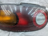 1990-1997 Mazda MX-5 Miata Driver (LH) Side Rear Tail Light Taillight 93NAPZ 90-97