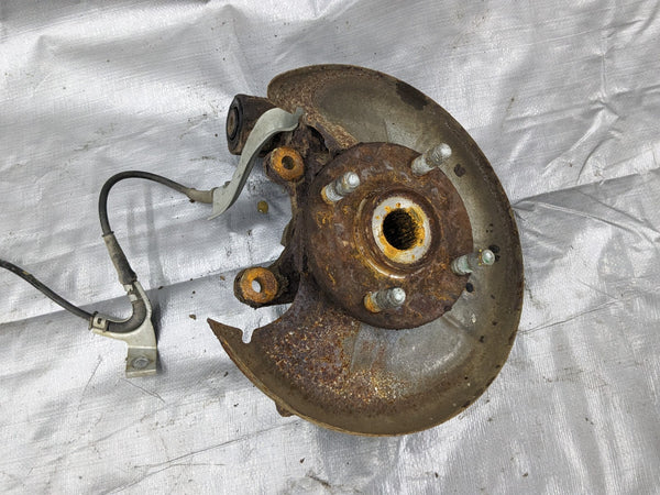 90-93 Mazda Miata / Rear Spindle Knuckle / Driver Side / ABS /  1990-1993 91NAPZ