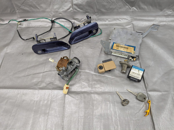 2001-2003 Mazda Miata Mx-5 Ignition Key Lock Set ECU PCM Auto BTT4 01-03 01NB22A — Mazda Miata OEM used part product photo