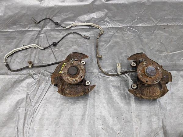 1990-1993 Mazda Miata Front  Spindle Hub Knuckle Pair Left & Right 90-93 91NAPZ