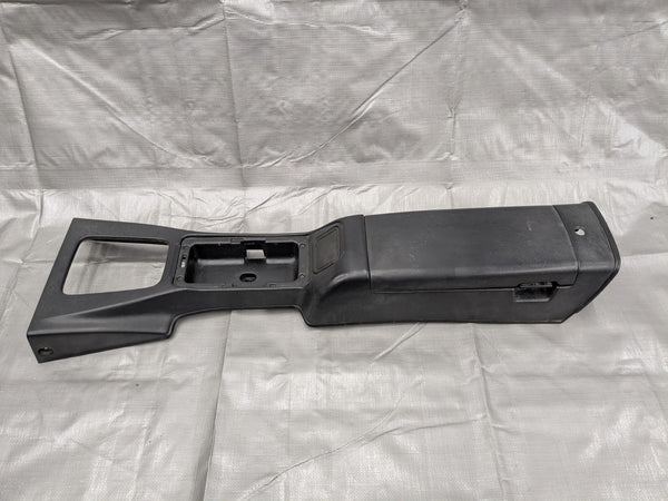 90-97 Mazda MX-5 Miata Center Console Arm Rest N007-64-410D-00 89NADU 1990-1997 — Mazda Miata MX-5 OEM part product photo