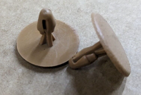 90-97 Mazda Miata Carpet Mats Tan Clips Pin 2 PCS NON Christmas Tree 1990-1997