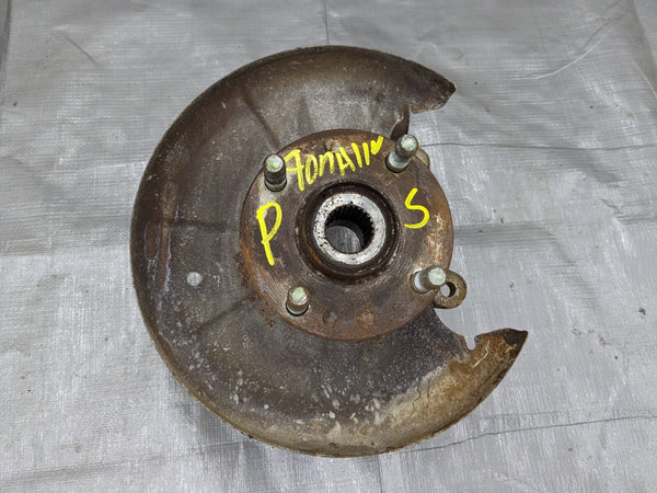 90-93 Mazda Miata / Rear Spindle Knuckle / Passenger Side / NO ABS / 91NA11V