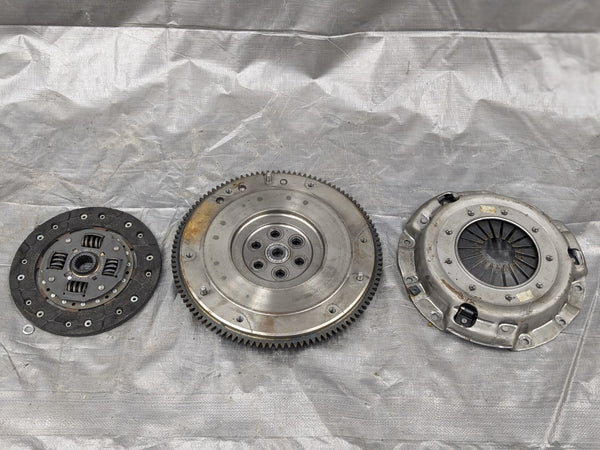 1990-1993 Mazda Miata CLUTCH and FLYWHEEL KIT 90-93 Used