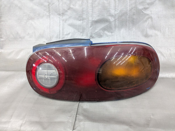 1990-1997 Mazda MX-5 Miata Passenger Right Rear Tail Light 90-97 89NADU — Mazda Miata MX-5 OEM part product photo