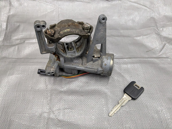 90-97 Mazda Miata MX5 OEM NA Ignition Key Lock Manual 1990-1997 91NASU — Mazda Miata MX-5 OEM part product photo