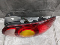 99-00 Mazda Miata MX-5 RH Passenger Taillight Tail light Oem 98NB18G 1999-2000