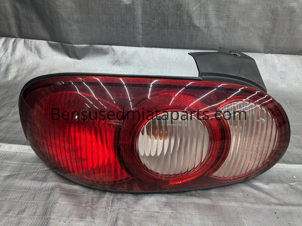 01-05 Mazda Miata MX-5 LH Driver Taillight Tail light Oem 03NB22V